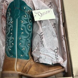 Outlaw Women's Teal and Brown Ankle Boots
